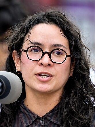 Photo of Claire Valdez