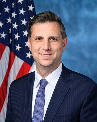 Photo of Seth Magaziner